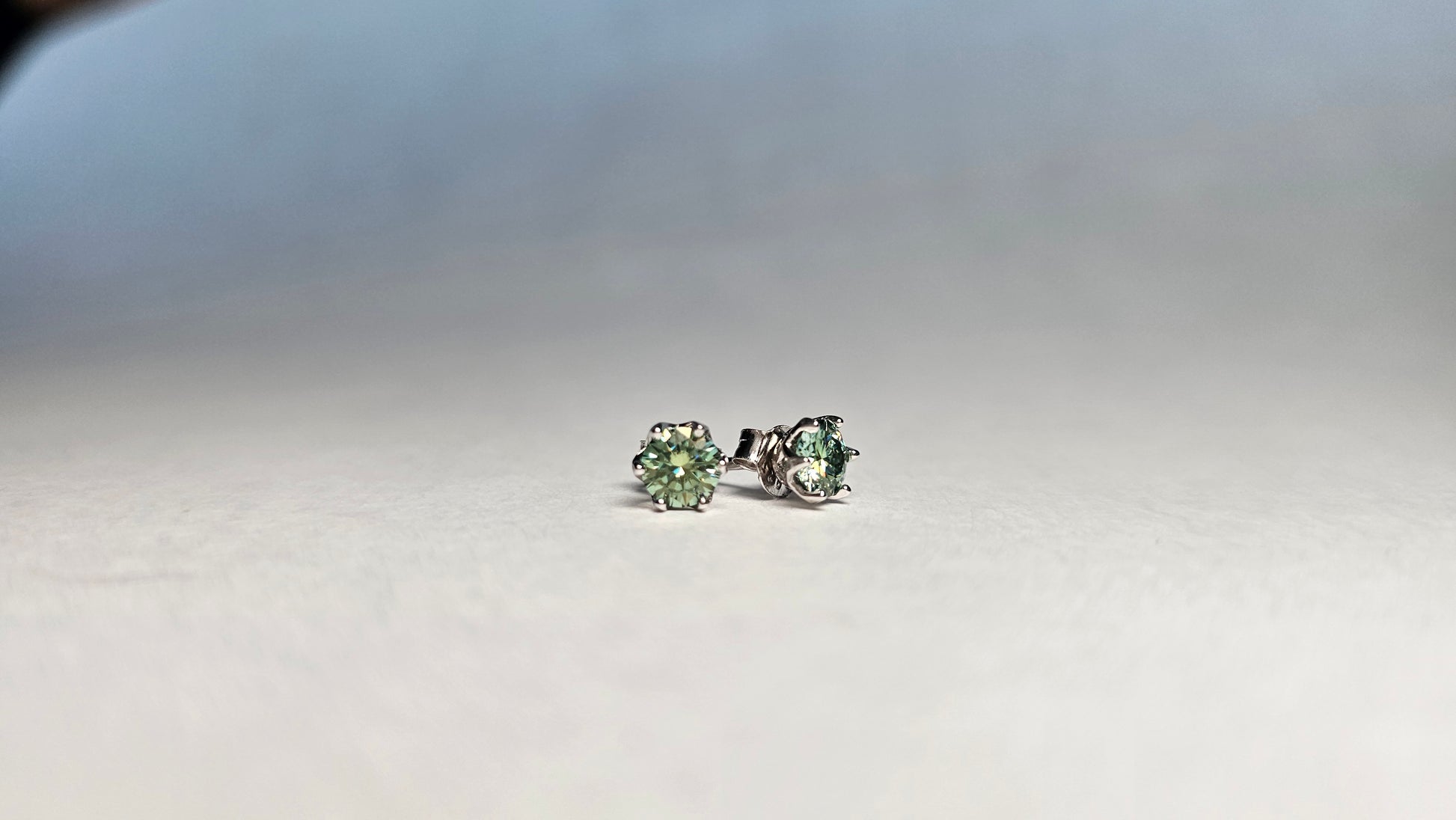 Aretes Azul verdoso - Moissanita Rusa en Plata S925