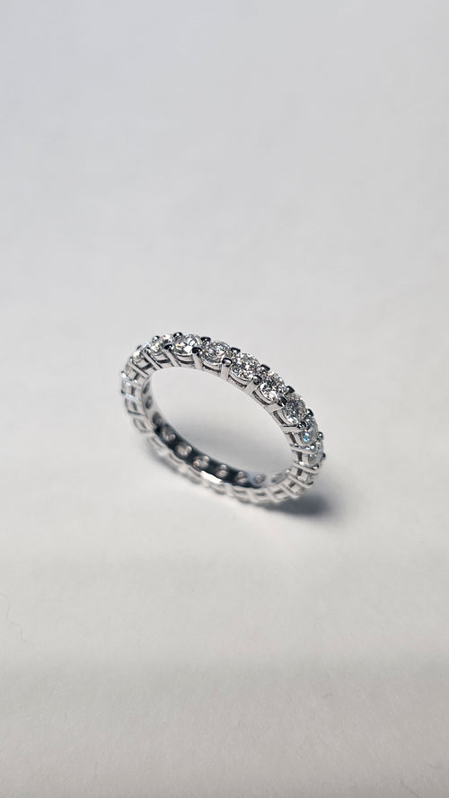 Anillo con Moissanita Redonda de 3mm en Plata .925 y Baño de Oro Blanco